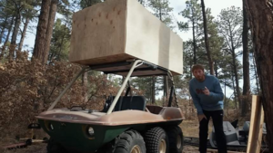 Отец купил амфибию 70-х и построил на ней дом на колесах, но не успел отправиться в путешествие