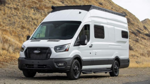 Уникальный кемпер на базе Ford Transit 2024: дом на колесах с продуманной планировкой