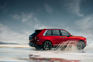 В России резко выросли продажи новых Rolls-Royce: в чем секрет популярности