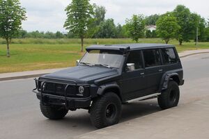 В России продают 30-летний Nissan Patrol в состоянии нового за 11 миллионов рублей