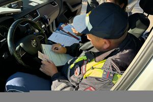 Водителей с просроченными правами ждет эвакуация: автоматическое продление заканчивается