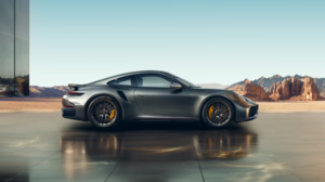 Ромео Бекхэм и Ким Тернбулл вновь вместе: роскошный Porsche в центре внимания