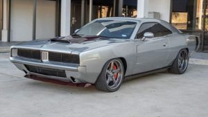 Американский мастер превратил Dodge Challenger SRT Hellcat в культовый Charger 1969 года