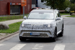 Genesis GV90 2027 года удивит электроприводом и необычными дверями в стиле Rolls-Royce