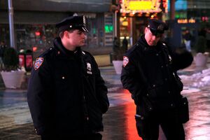 В Огайо продолжается суд над полицейским по делу о гибели беременной женщины на парковке