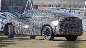 BMW готовит к выпуску новый iX4 – стильный электрокроссовер на базе iX3