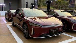 Chery Fulwin A9L AWD: новый седан с запасом хода более 2500 км