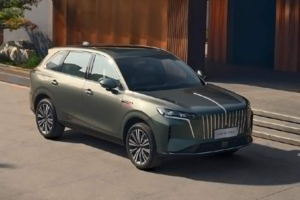 Гибридный Hongqi HS6 PHEV с рекордным запасом хода выходит на российский рынок