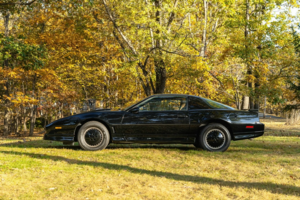 Редкая копия KITT на базе Pontiac Trans Am: купили за 3,2 млн, продали за 6,4 млн рублей