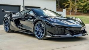 Владелец купил Chevrolet Corvette ZR1 за 220 тысяч долларов и перепродал на 70 тысяч дороже