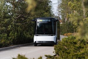 Navio показал в Москве электрический шаттл L5 с полным автопилотом