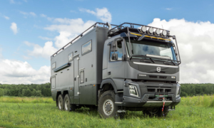 Премиальный автодом на базе Volvo FMX 6x6: дом на колесах для дальних путешествий
