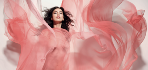 Pirelli показала новый календарь: искусство, природа и неожиданные лица