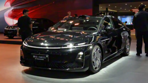 GAC Hyptec A800: интерьер нового седана-купе с технологиями Huawei на автосалоне в Гуанчжоу