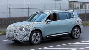 Mercedes-Benz готовит премьеру нового электрического GLB EQ: раскрыты детали дизайна