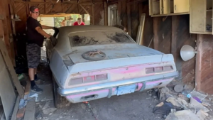 Редкий Chevrolet Camaro SS 1969 найден после долгого хранения с загадочными деталями