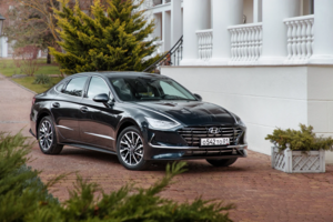 Восьмое поколение Hyundai Sonata: стоит ли брать вместо новой Lada Vesta