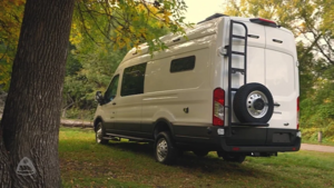 Полноприводный кемпер на базе Ford Transit: максимум комфорта для путешествий
