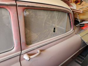 Кто рискнет купить этот загадочный Chevrolet Bel Air 1954 года из гаража