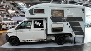 Tischer превращает VW Transporter в уникальный автодом, разделяя кузов пополам