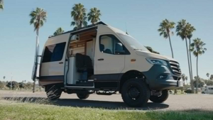 Уникальный дом на колесах 4x4 на базе Mercedes-Benz 2025 года для настоящих путешественников