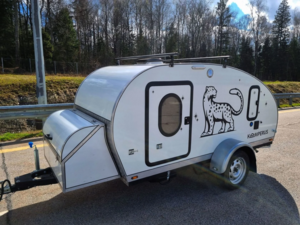 Кемперус Барс: новый прицеп для путешествий с максимальным комфортом и автономией