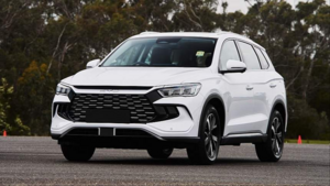 BYD выводит на рынок Австралии свой самый доступный гибридный кроссовер Sealion 5