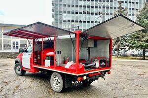 УАЗ Профи получил пожарную версию с цистерной и пеногенератором