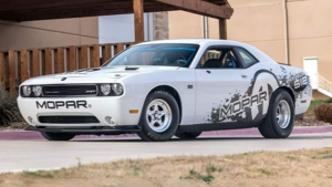 Редкий Dodge Challenger с мотором V10: забытый монстр для дрэг-рейсинга