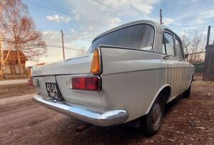 В Иркутске продают почти новый «Москвич-412» по цене Bеntley