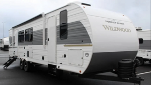 Forest River представил новый Wildwood 320ICE с двумя санузлами и местом для восьми человек