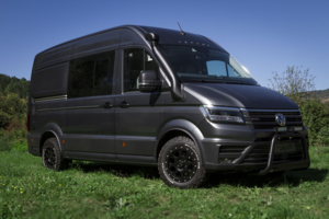 Furgok Xpace 600: дом на колесах с сухой ванной и просторным интерьером для жизни в пути