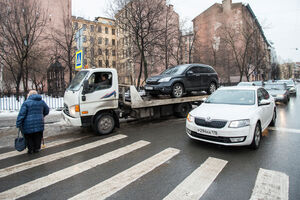 В Санкт-Петербурге обновили порядок возврата машин со спецстоянок в 2025 году