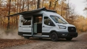 Уникальный дрифт-фургон с ярким интерьером: индивидуальный подход к каждому заказу