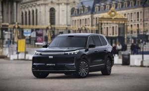 Geely Galaxy M9 проехал 18 000 км по Евразии и разобран на публике в Париже