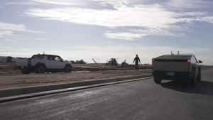 Tesla Cybertruck и GMC Hummer EV устроили заезд на четверть мили: кто быстрее