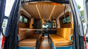Rogue Meridian на базе Mercedes-Benz Sprinter 170 стал домом на колесах без компромиссов