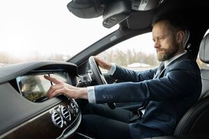 В Россию за 10 месяцев завезли 185 тысяч праворульных автомобилей