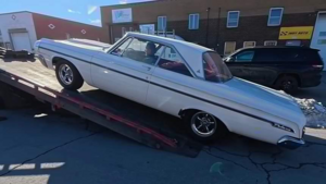 Редкий Dodge Polara 1964 года с Hemi V8 оказался жертвой заводской ошибки