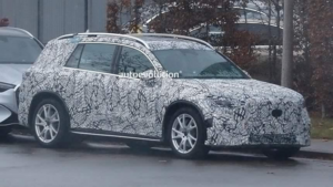 Mercedes готовит семиместный электрический GLC EQ: первые фото тестов новинки