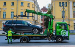 В Москве назвали премиум-марки, которые чаще всего увозят на штрафстоянку