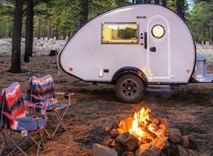 Компактный гибридный дом на колесах: новая мини версия каравана для путешествий и кемпинга
