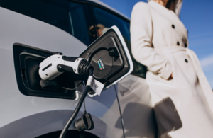 Электромобили в Москве: с какими трудностями сталкиваются владельцы и что ждет дальше