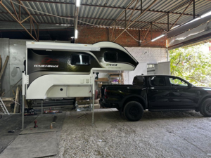 Новый жилой модуль КемперПилот Путешественник-1 для пикапов 2024 года - путешествие с комфортом