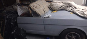 Редкий кабриолет Ford Mustang 1964 года простоял в гараже полвека и ищет нового владельца