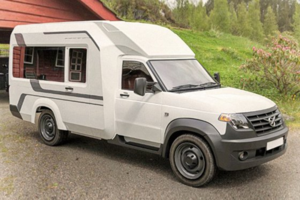 Интерьер автодома на базе УАЗ Профи с кухней и спальными местами: комфорт для туристов