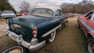 Редкий Chevrolet Bel Air 1953 года из американской свалки ищет нового владельца