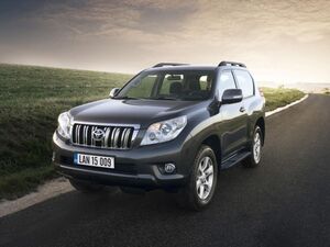 Почти новый Toyota Land Cruiser Prado 150 оценили дешевле китайского Tank 500