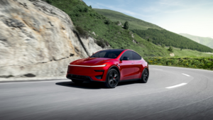 Tesla переносит или отменяет поставки Model Y Performance 2026 года и дает разные объяснения