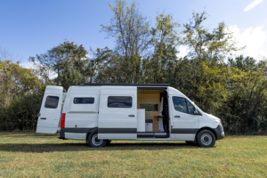 Mercedes Sprinter 170 2023: дом на колесах с экологичным интерьером и автономией